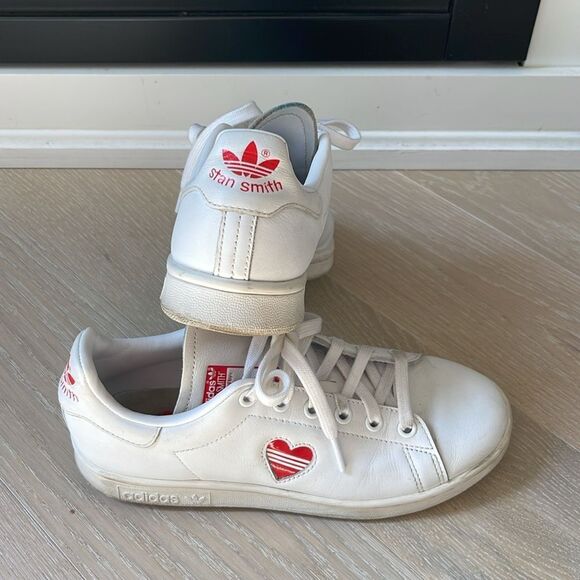 Adidas White Sneakers with Red Heart, Size 5 - Picture 5 of 10